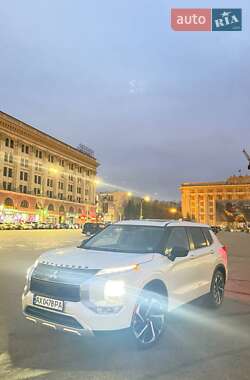Внедорожник / Кроссовер Mitsubishi Outlander 2021 в Харькове