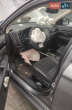 Внедорожник / Кроссовер Mitsubishi Outlander 2021 в Днепре