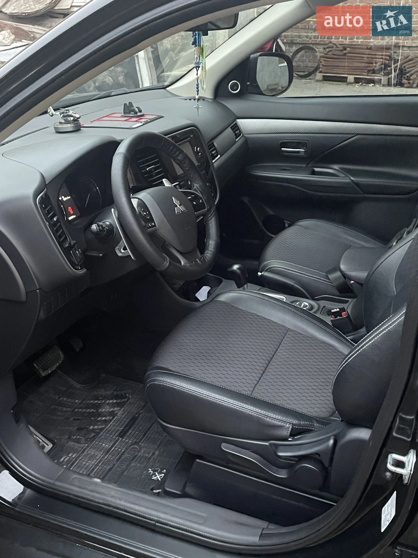 2014 Mitsubishi Outlander - мініатюра 6