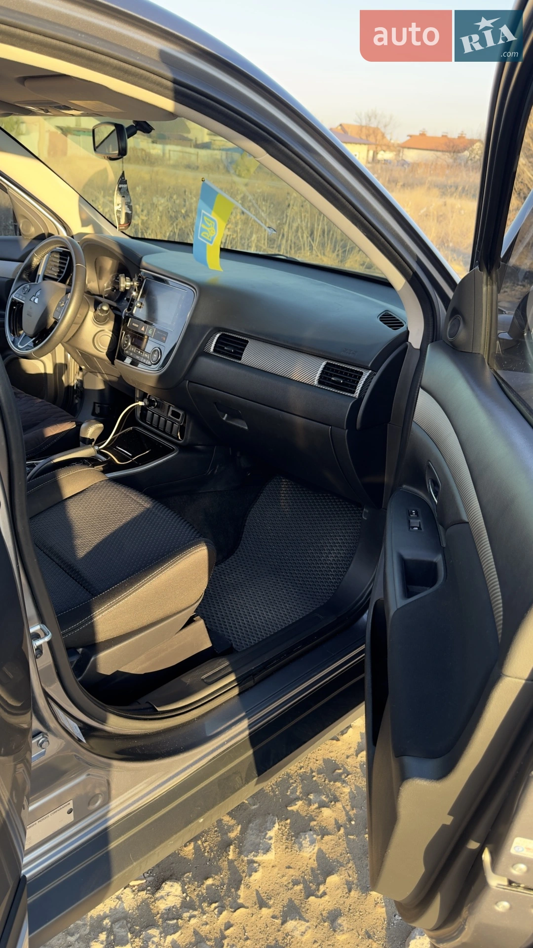2018 Mitsubishi Outlander - мініатюра 13