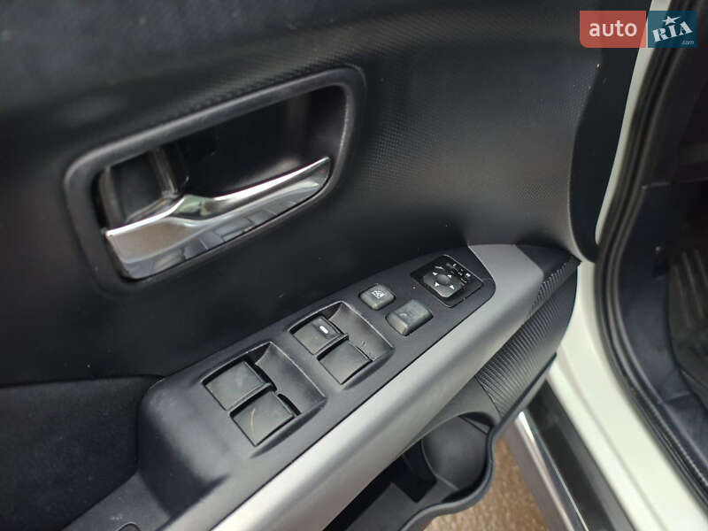 Внедорожник / Кроссовер Mitsubishi Outlander 2013 в Тернополе фото 18 Внедорожник / Кроссовер Mitsubishi Outlander 2013 в Тернополе