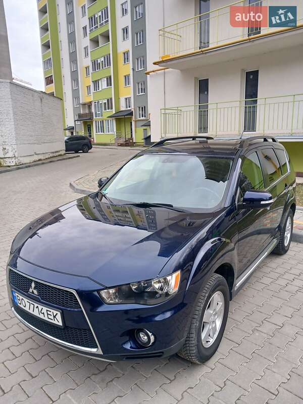 Позашляховик / Кросовер Mitsubishi Outlander 2010 в Тернополі фото 2 Позашляховик / Кросовер Mitsubishi Outlander 2010 в Тернополі