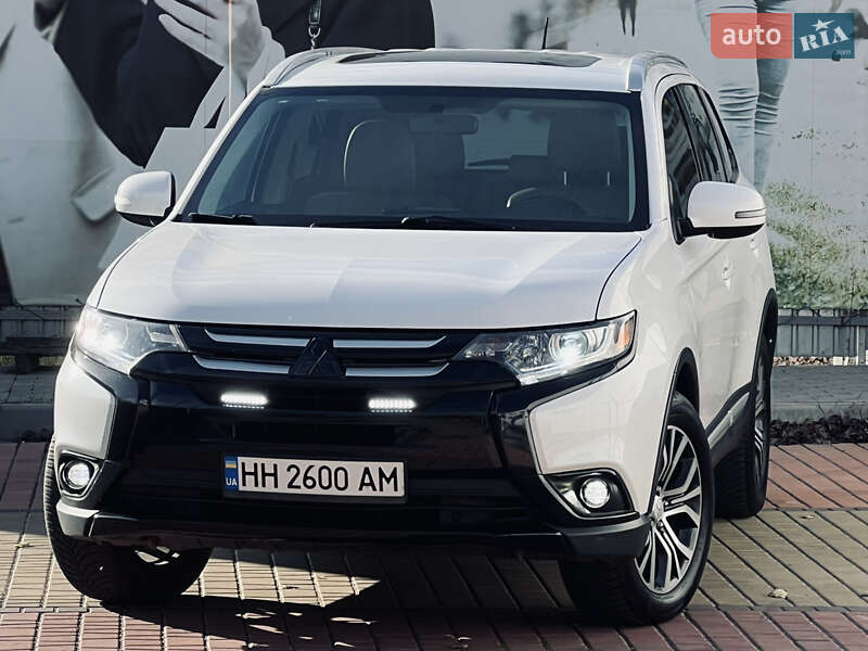 Внедорожник / Кроссовер Mitsubishi Outlander 2015 в Одессе фото 4 Внедорожник / Кроссовер Mitsubishi Outlander 2015 в Одессе