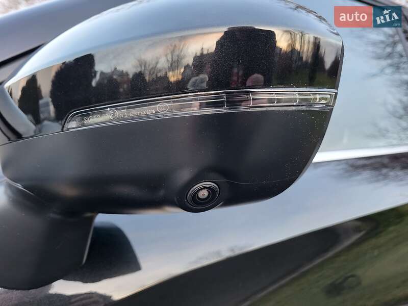 Позашляховик / Кросовер Mitsubishi Outlander 2022 в Львові