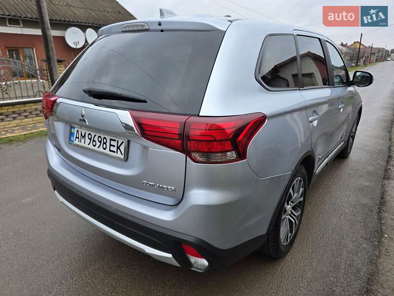 Внедорожник / Кроссовер Mitsubishi Outlander 2017 в Тернополе фото 10 Внедорожник / Кроссовер Mitsubishi Outlander 2017 в Тернополе