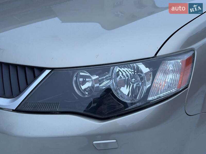 Внедорожник / Кроссовер Mitsubishi Outlander 2007 в Ахтырке