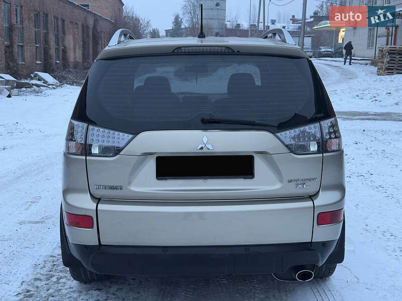 Внедорожник / Кроссовер Mitsubishi Outlander 2007 в Ахтырке