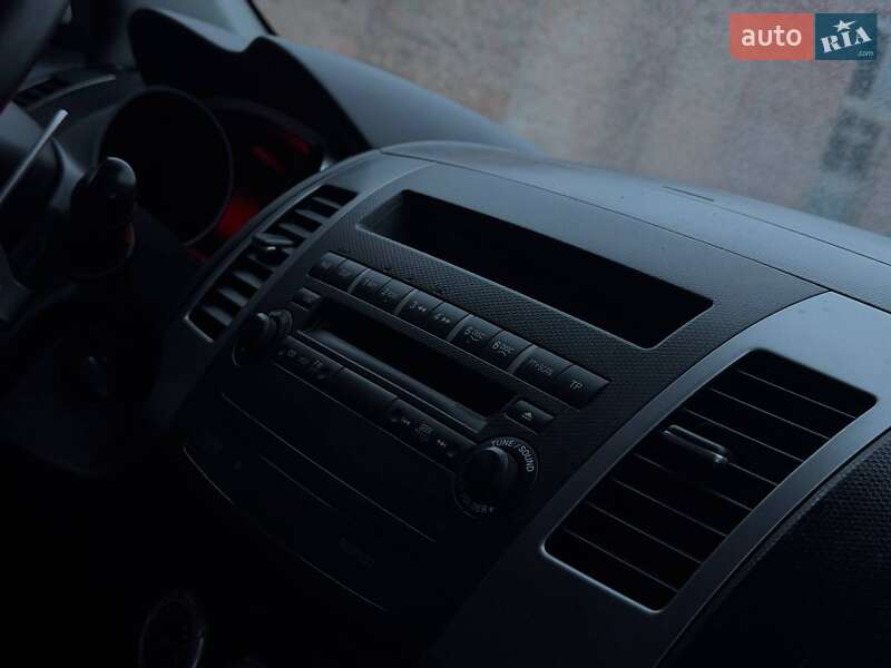 Внедорожник / Кроссовер Mitsubishi Outlander 2007 в Ахтырке