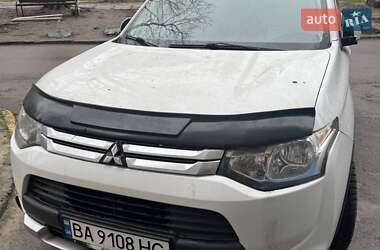 Позашляховик / Кросовер Mitsubishi Outlander 2015 в Кропивницькому