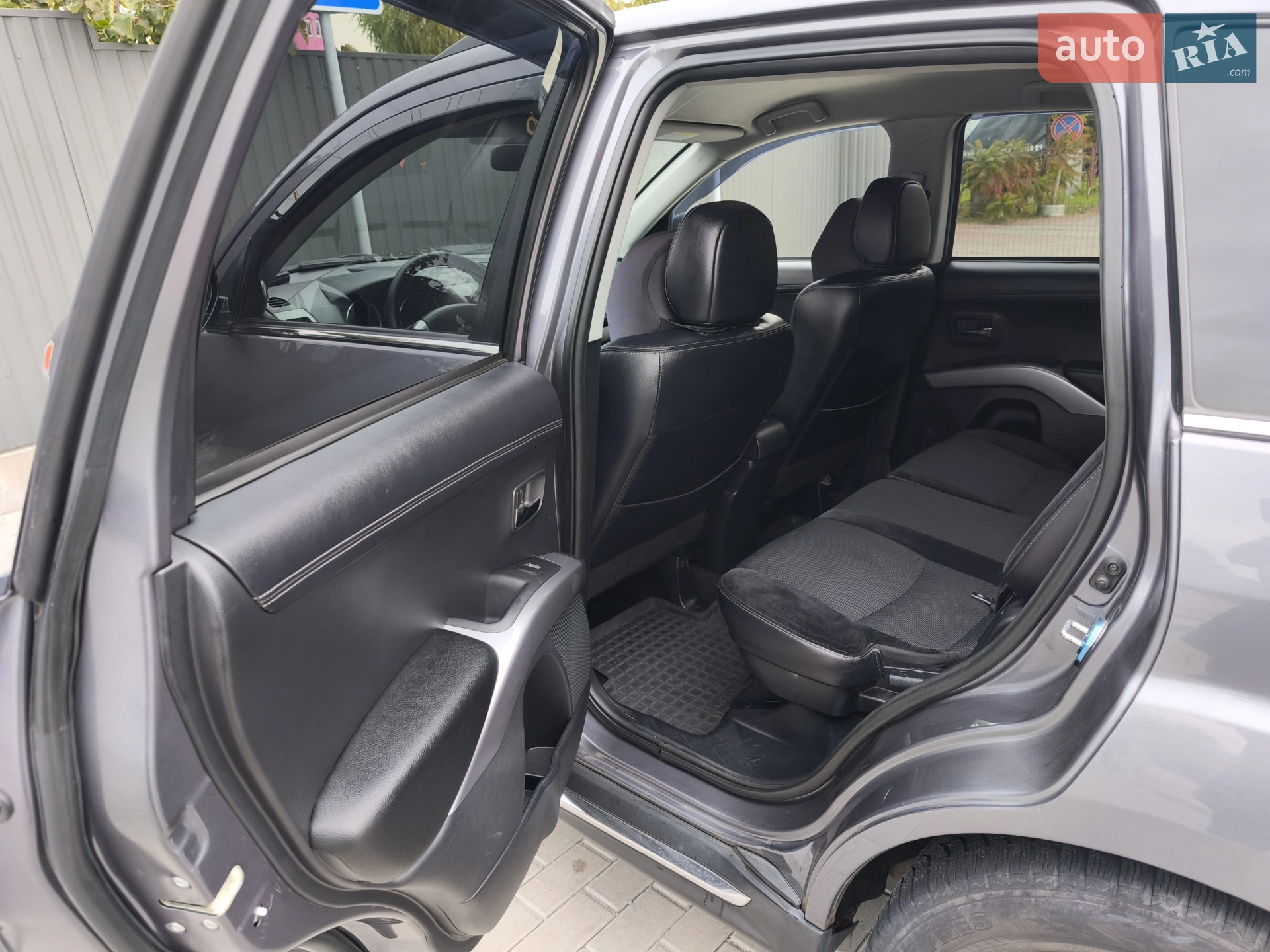 2010 Mitsubishi Outlander - мініатюра 10