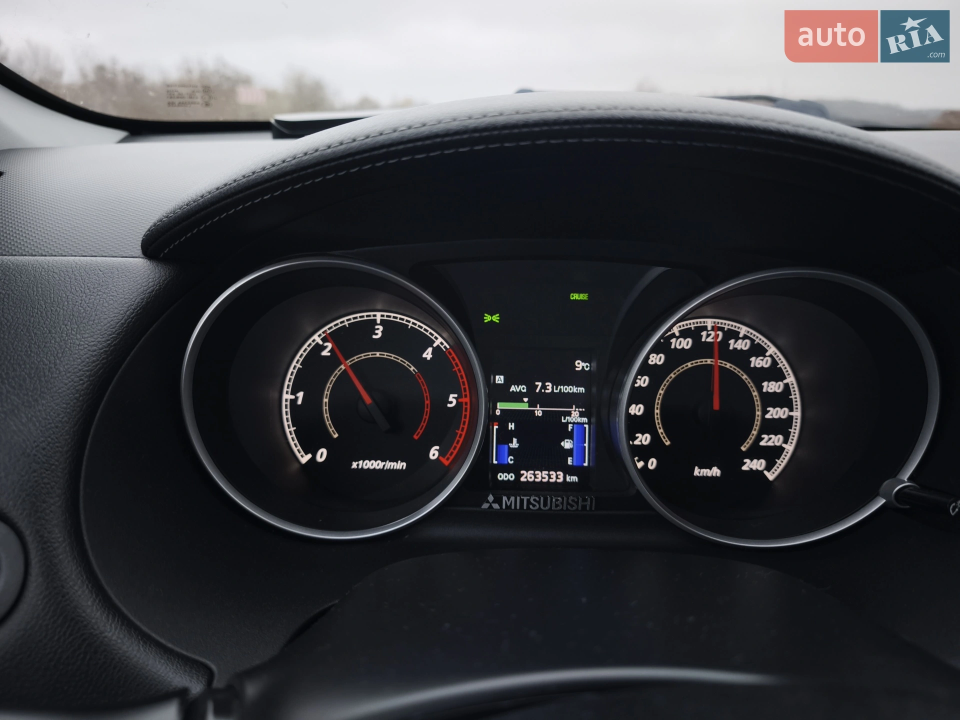 2010 Mitsubishi Outlander - мініатюра 16