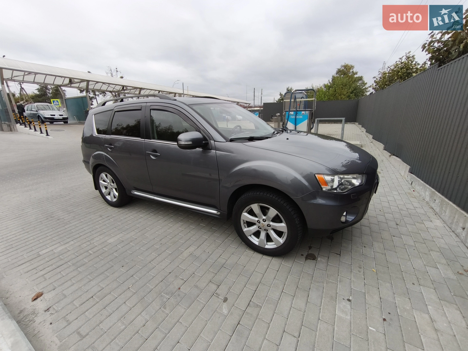 2010 Mitsubishi Outlander - мініатюра 21