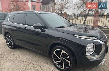 Позашляховик / Кросовер Mitsubishi Outlander 2021 в Кам'янському