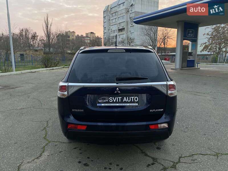 Позашляховик / Кросовер Mitsubishi Outlander 2013 в Миколаєві