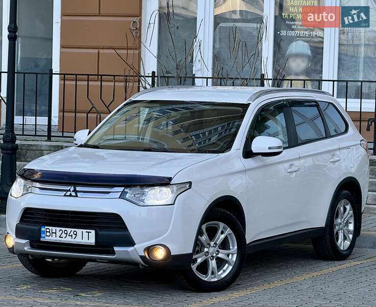 Внедорожник / Кроссовер Mitsubishi Outlander 2014 в Одессе