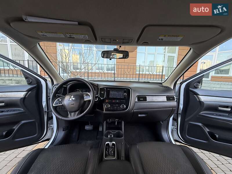 Внедорожник / Кроссовер Mitsubishi Outlander 2014 в Одессе