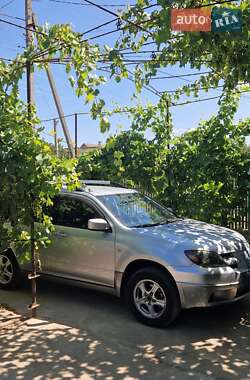 Внедорожник / Кроссовер Mitsubishi Outlander 2005 в Белгороде-Днестровском