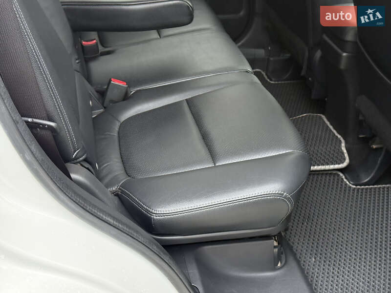 Позашляховик / Кросовер Mitsubishi Outlander 2012 в Тернополі