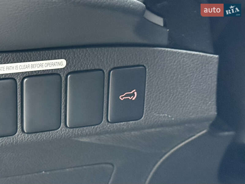 Внедорожник / Кроссовер Mitsubishi Outlander 2012 в Тернополе