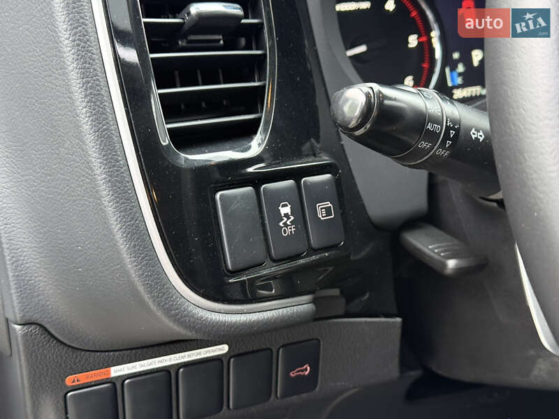 Внедорожник / Кроссовер Mitsubishi Outlander 2012 в Тернополе