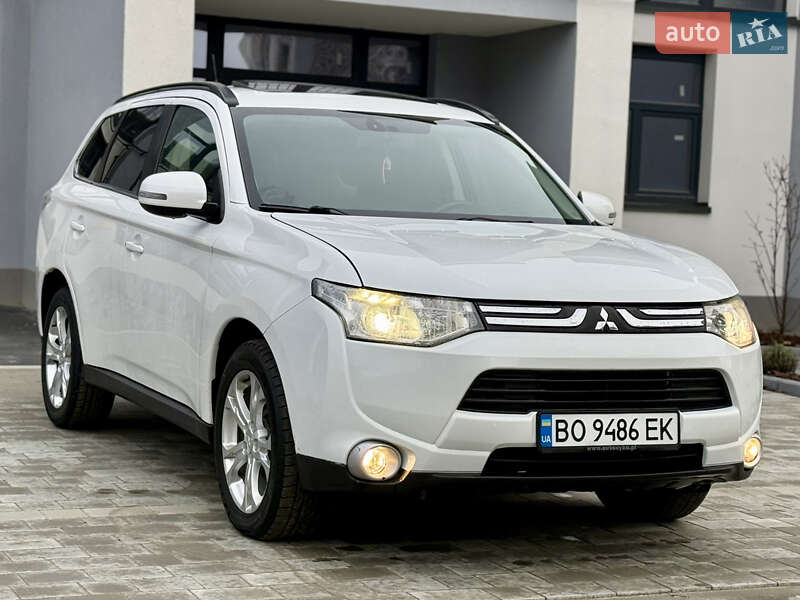 Внедорожник / Кроссовер Mitsubishi Outlander 2012 в Тернополе