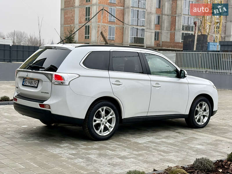 Внедорожник / Кроссовер Mitsubishi Outlander 2012 в Тернополе