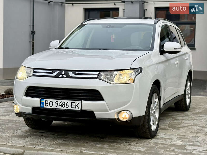 Внедорожник / Кроссовер Mitsubishi Outlander 2012 в Тернополе