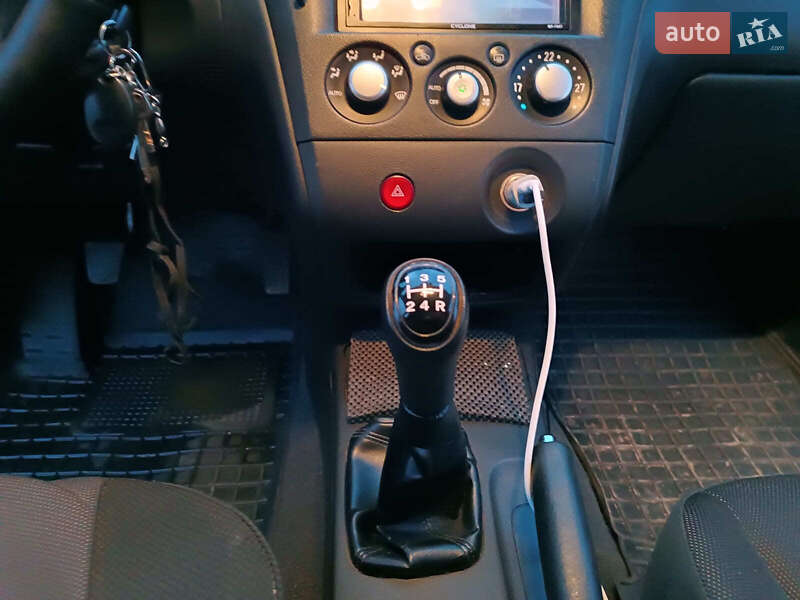 Позашляховик / Кросовер Mitsubishi Outlander 2008 в Львові