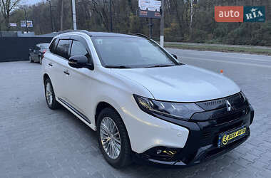 Внедорожник / Кроссовер Mitsubishi Outlander 2019 в Черновцах