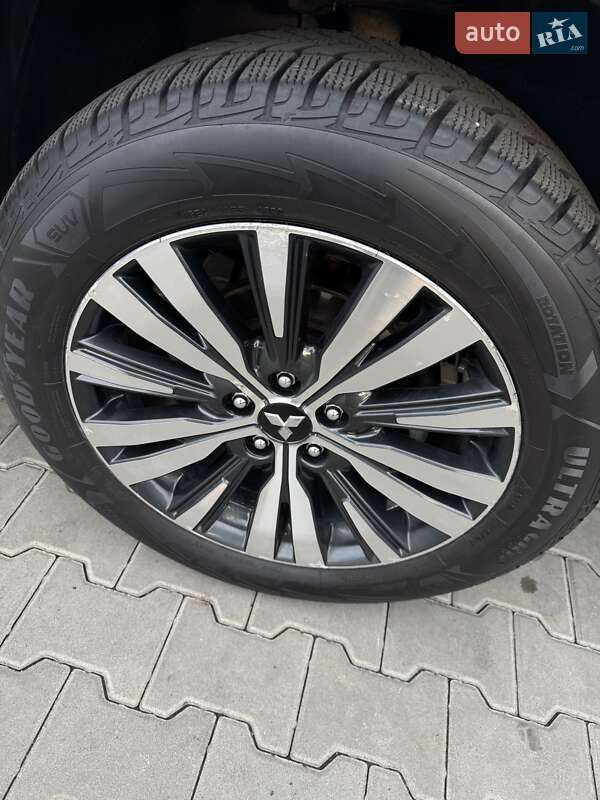 Позашляховик / Кросовер Mitsubishi Outlander 2018 в Києві фото 22 Позашляховик / Кросовер Mitsubishi Outlander 2018 в Києві