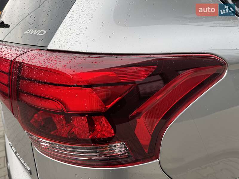 Позашляховик / Кросовер Mitsubishi Outlander 2018 в Києві фото 41 Позашляховик / Кросовер Mitsubishi Outlander 2018 в Києві