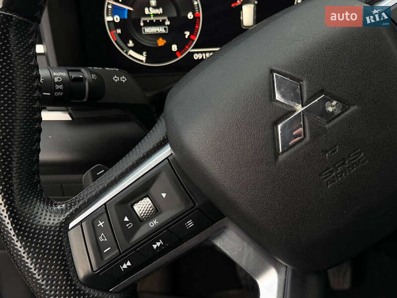 Позашляховик / Кросовер Mitsubishi Outlander 2021 в Харкові