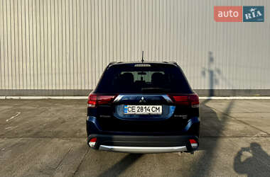 Позашляховик / Кросовер Mitsubishi Outlander 2016 в Чернівцях