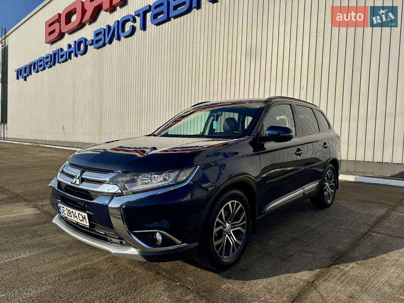 Позашляховик / Кросовер Mitsubishi Outlander 2016 в Чернівцях