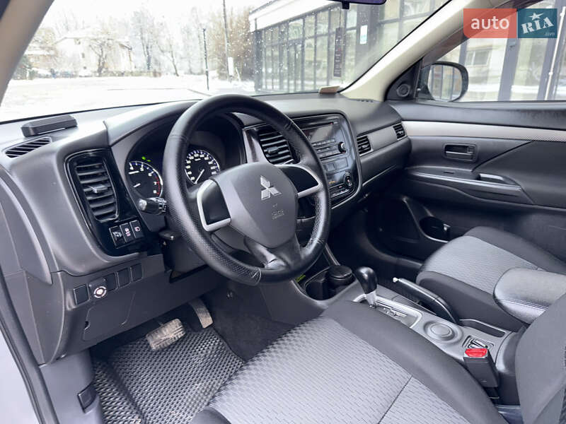 Позашляховик / Кросовер Mitsubishi Outlander 2014 в Івано-Франківську фото 34 Позашляховик / Кросовер Mitsubishi Outlander 2014 в Івано-Франківську