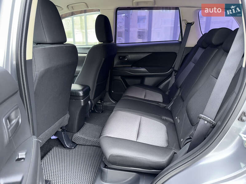 Позашляховик / Кросовер Mitsubishi Outlander 2014 в Івано-Франківську фото 48 Позашляховик / Кросовер Mitsubishi Outlander 2014 в Івано-Франківську