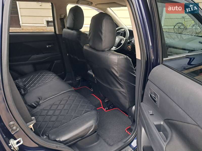 Позашляховик / Кросовер Mitsubishi Outlander 2013 в Могилів-Подільському