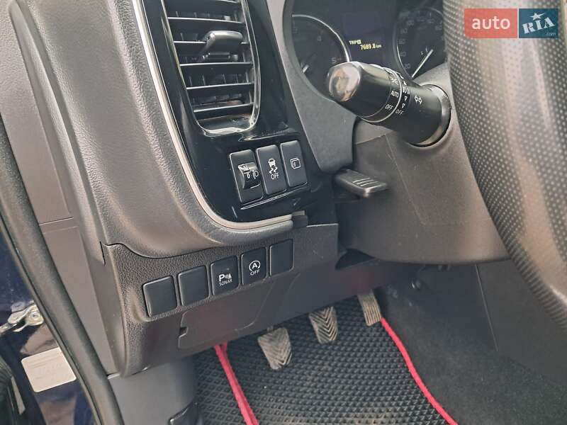 Позашляховик / Кросовер Mitsubishi Outlander 2013 в Могилів-Подільському