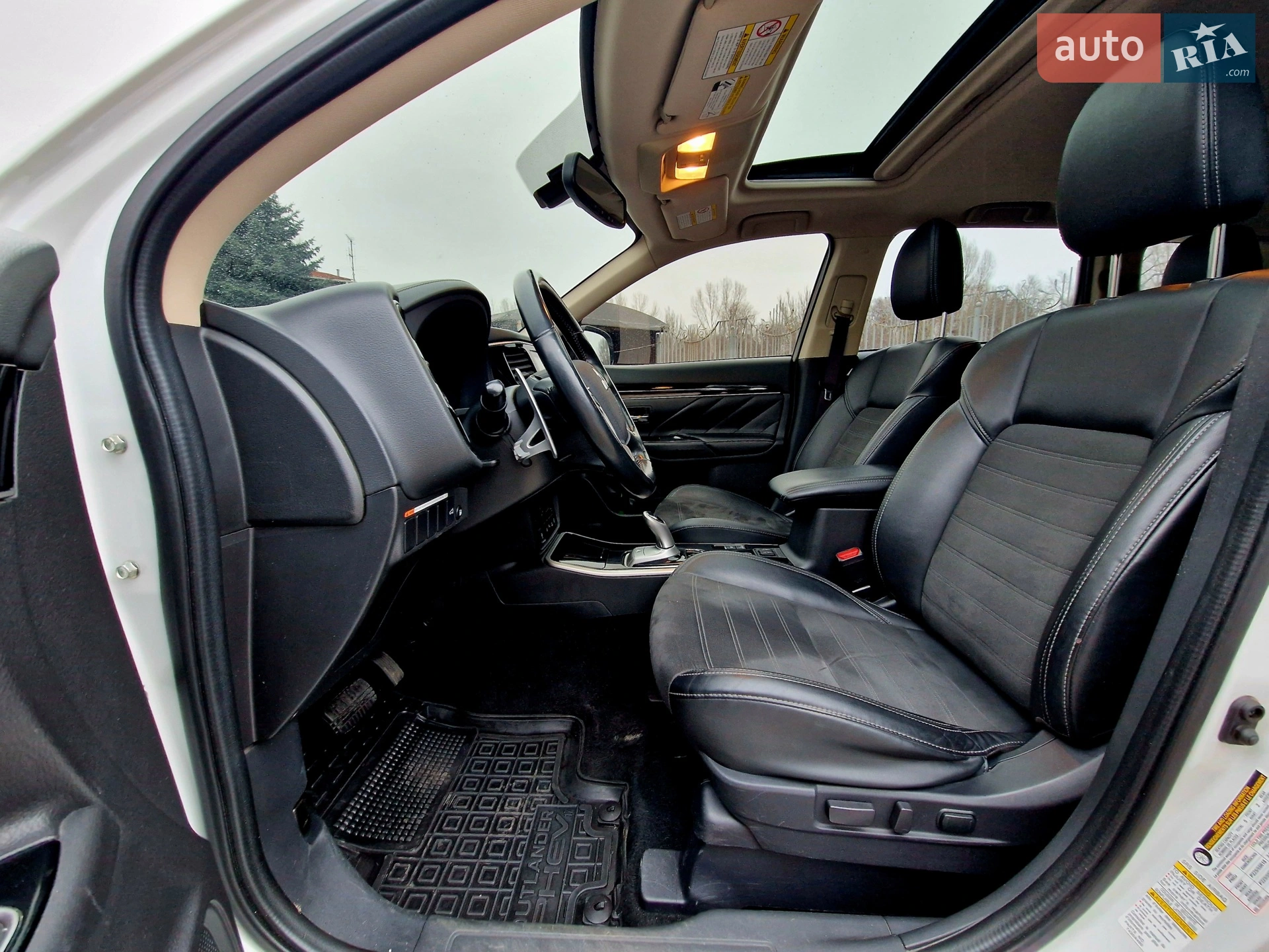 2020 Mitsubishi Outlander - мініатюра 17