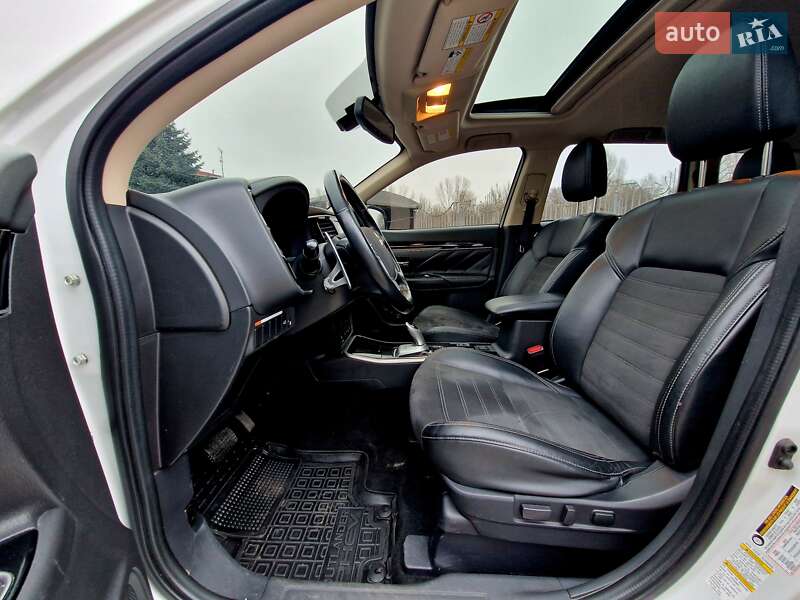 Позашляховик / Кросовер Mitsubishi Outlander 2020 в Дніпрі