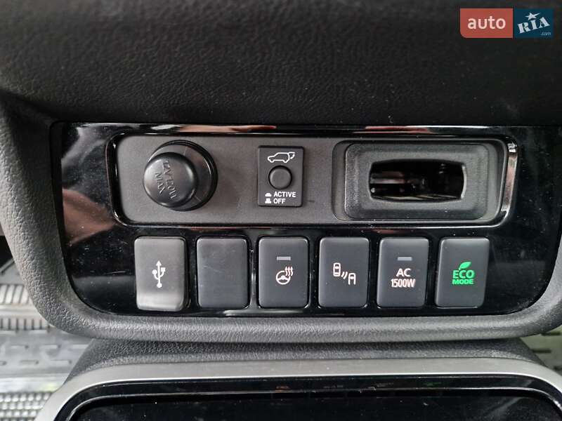 Позашляховик / Кросовер Mitsubishi Outlander 2020 в Дніпрі