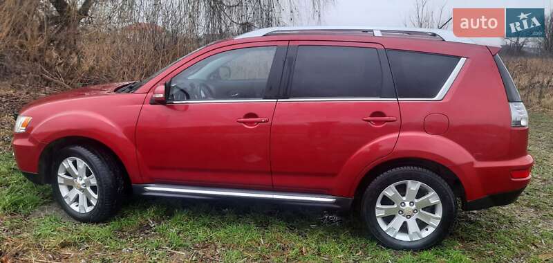 Внедорожник / Кроссовер Mitsubishi Outlander 2009 в Дубно