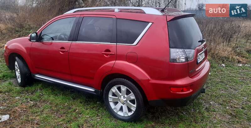 Внедорожник / Кроссовер Mitsubishi Outlander 2009 в Дубно