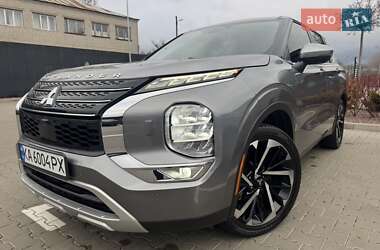 Внедорожник / Кроссовер Mitsubishi Outlander 2021 в Киеве