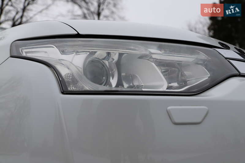 Позашляховик / Кросовер Mitsubishi Outlander 2015 в Трускавці фото 10 Позашляховик / Кросовер Mitsubishi Outlander 2015 в Трускавці