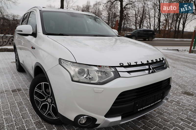 Позашляховик / Кросовер Mitsubishi Outlander 2015 в Трускавці фото 62 Позашляховик / Кросовер Mitsubishi Outlander 2015 в Трускавці