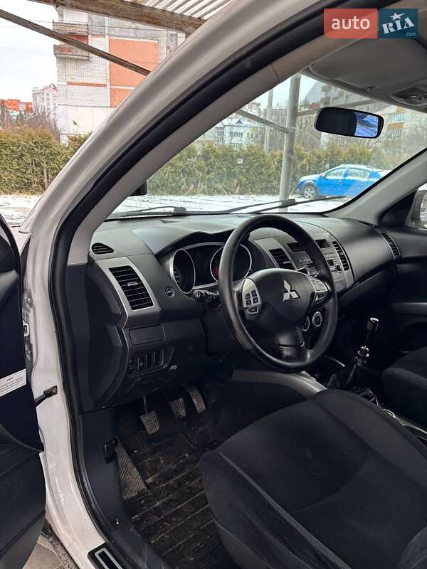 Позашляховик / Кросовер Mitsubishi Outlander 2006 в Трускавці