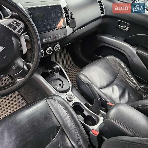 Позашляховик / Кросовер Mitsubishi Outlander 2007 в Кам'янському фото 15 Позашляховик / Кросовер Mitsubishi Outlander 2007 в Кам'янському