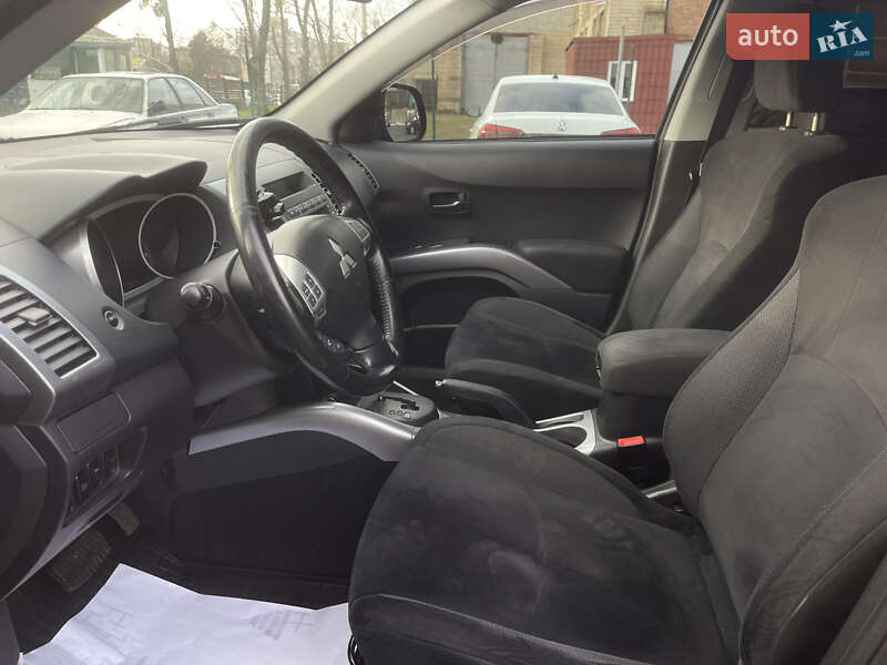 Внедорожник / Кроссовер Mitsubishi Outlander 2006 в Киеве