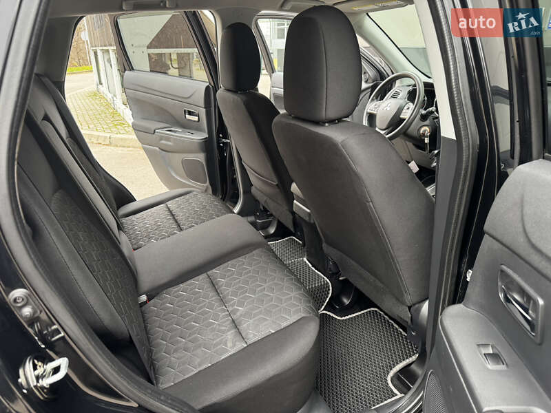 Позашляховик / Кросовер Mitsubishi Outlander 2019 в Києві фото 17 Позашляховик / Кросовер Mitsubishi Outlander 2019 в Києві